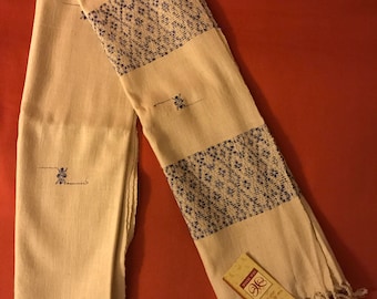 The 'Sumla' Shawl in Ethical 'Eri' Silk Handwoven