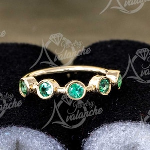 20G Bezel Set 5-STONE Emerald Nose Hoop, Solid 14kt Yellow Gold Nose Ring, 8mm Nose Hoop Ring, Cartilage Helix Ring, Tragus Ring