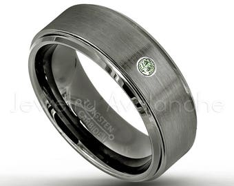 Anillo de tungsteno color gris plomo cepillado, anillo de peridoto para hombre de 0,07 ct, alianza de boda de tungsteno de ajuste cómodo de 8 mm, anillo de piedra natal de agosto