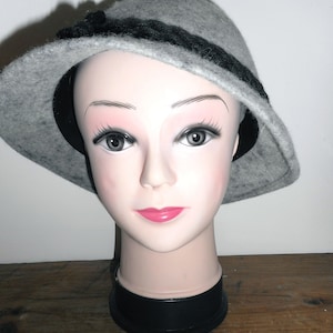 Vintage Winter Wool, Gray Cloche, Hat,22 Inch Head Size, 1960&#39;s All Wool Winter Wear, Excellent Condition