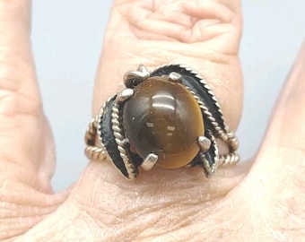 Gemarkeerde Sterling zilveren Tiger's Eye Ring, jaren 1970 Mint Sterling Leaf Bezeled Gemstone Ring, 6,5 Amerikaanse maat, foto's