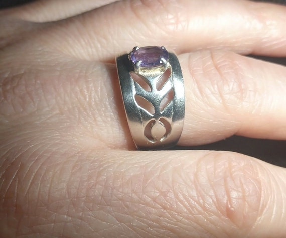 Vintage Sterling And Amethyst Size 6 Cocktail Rin… - image 2