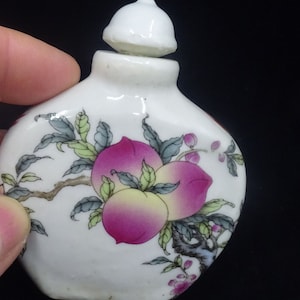 Vintage chinesische 2,5 Zoll x 3 Zoll Floral Porzellan Schnupftabakflasche, Parfümflasche, Ätherische Öle, Geschenk Ihr, Knick Knack, Sammler, Bilder