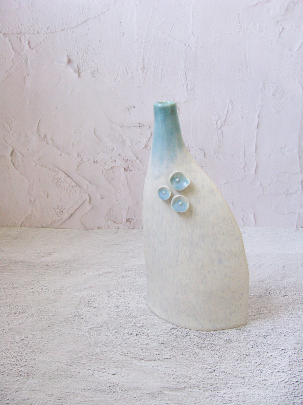 flat stony finish glaze porcelain vase / white and blue freckle vase by echo of nature
