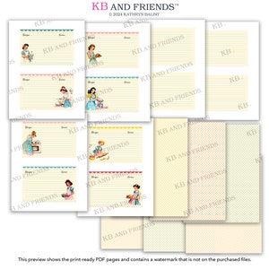 Puede incluir: Tarjetas de recetas imprimibles con un dise&ntilde;o vintage que presenta ilustraciones de mujeres horneando. Las tarjetas tienen un fondo amarillo con bordes festoneados azules, rosas y amarillos. Las tarjetas tienen un &aacute;rea rayada para escribir recetas y un espacio para el nombre de la receta. Las tarjetas tambi&eacute;n tienen un espacio para el tama&ntilde;o de la porci&oacute;n. Las tarjetas tienen el texto "KB and Friends".