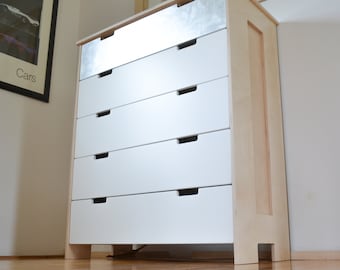 Cómoda Dresser New York - Cajonera con detalles de hoja de plata aplicados a mano