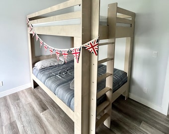 ¡Litera tamaño queen, casualmente hecha el fin de semana del Jubileo de Platino de la Reina!