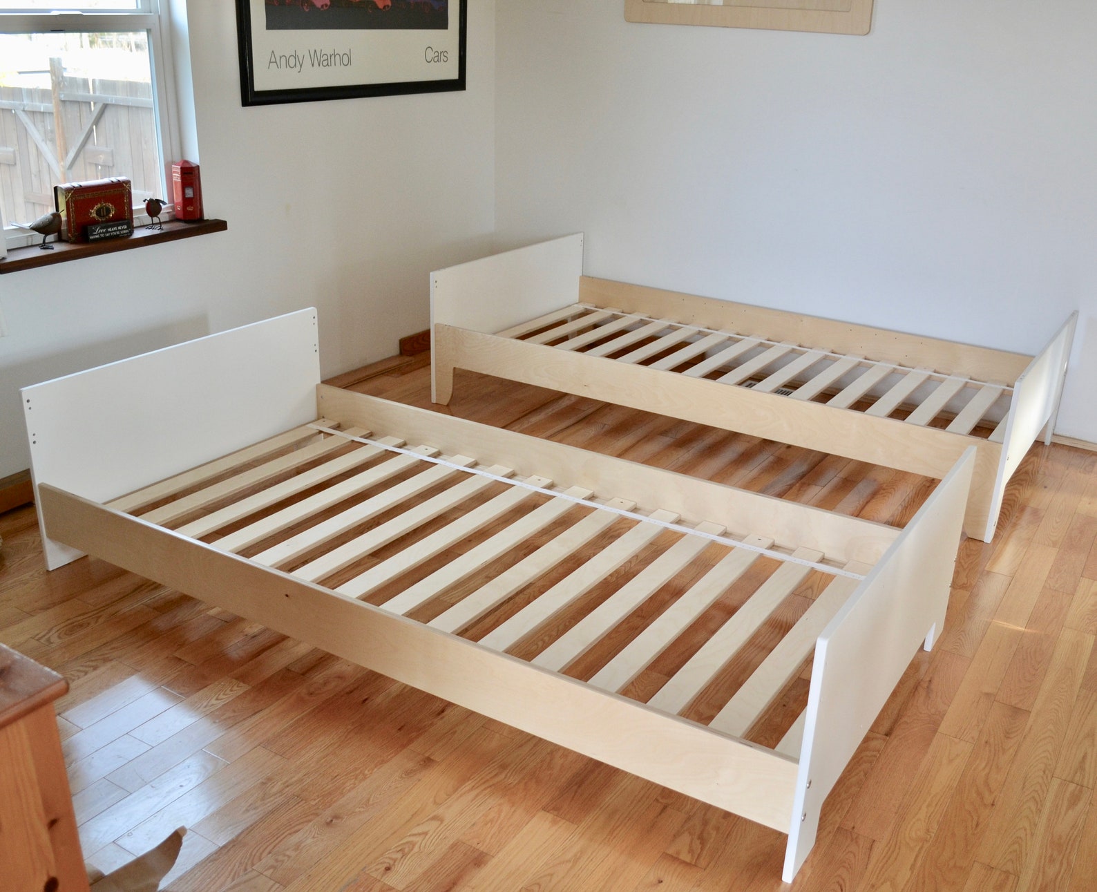 2 twin beds