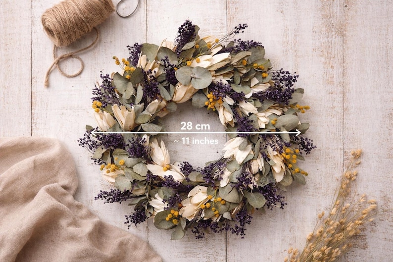 Corona de flores secas – Retama, Sola, Mimosa, Eucalipto – Decoración rústica para puerta de casa de campo imagen 3