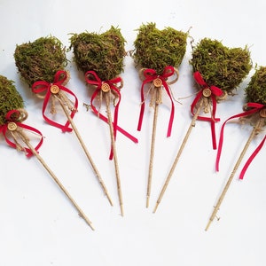 Moss Heart with Stem: Cottage Chic Wedding Decoration