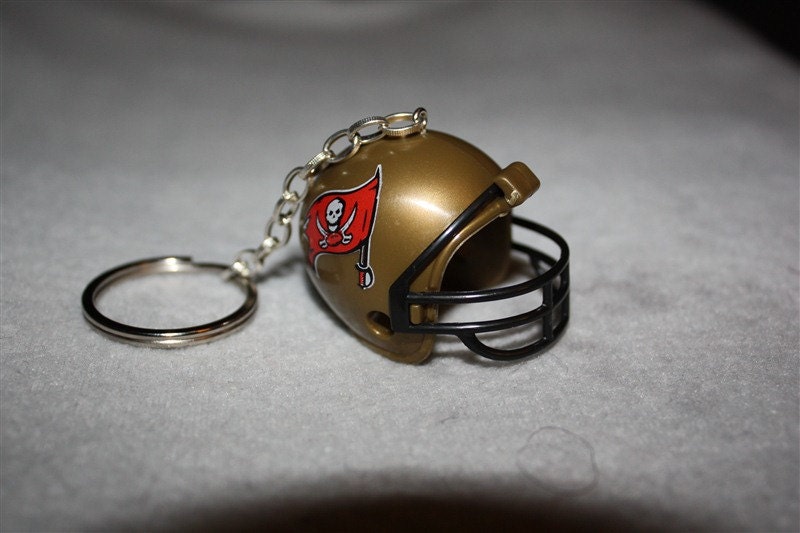 Football Helmet Keychain CHOOSE TEAM Party Favors 