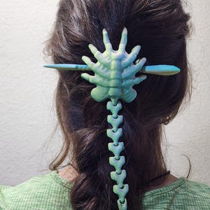 3D Printed Alien Facehugger Hair Pin Xenomorph Head Pin Sci-Fi Cosplay Prop image 1