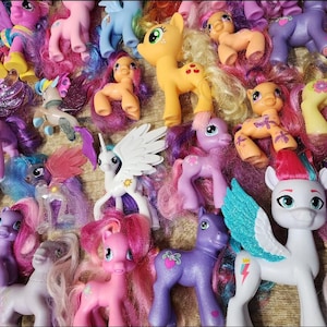 My Little Pony RANDOM Hasbro Large and XL Hasbro Toys or Key Chains Party Favors - Bulk Buy Wholesale Bundle