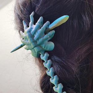3D Printed Alien Facehugger Hair Pin Xenomorph Head Pin Sci-Fi Cosplay Prop image 3