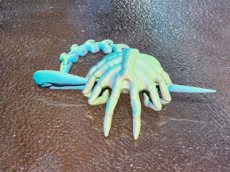 3D Printed Alien Facehugger Hair Pin Xenomorph Head Pin Sci-Fi Cosplay Prop image 4