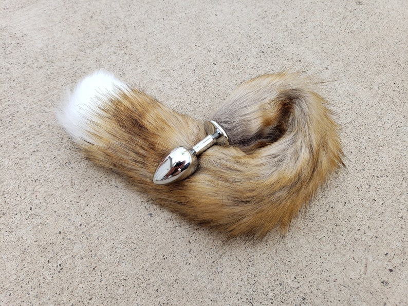 fox tail butt plug in fox tail butt plug in