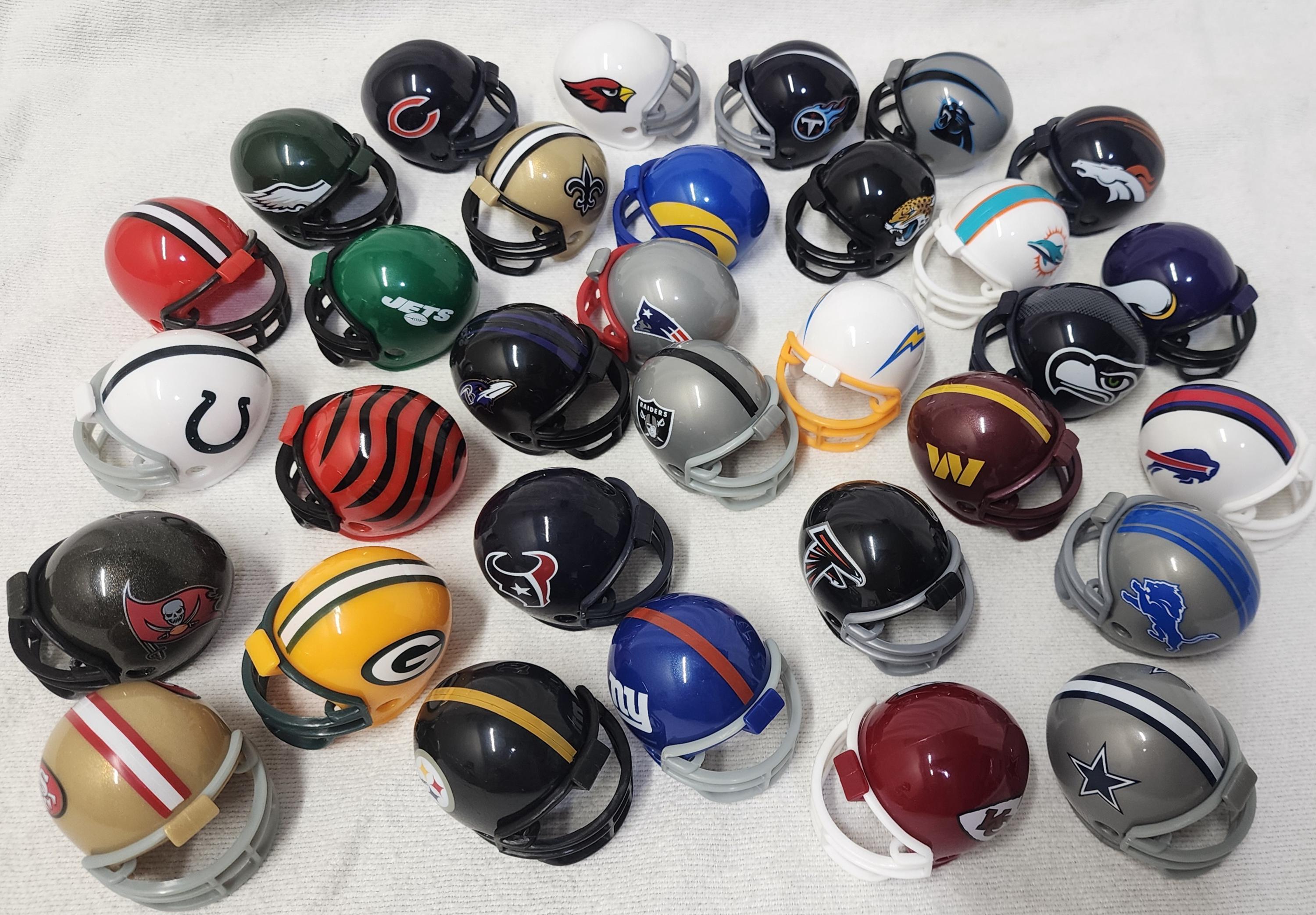 21-Piece Football DIY Keychain Set – Customizable Charms, Helmet Keychain & Funny Bag Pendants For Football Fans - View #9