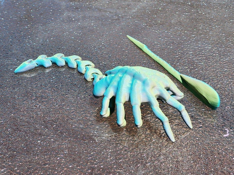 3D Printed Alien Facehugger Hair Pin Xenomorph Head Pin Sci-Fi Cosplay Prop image 7