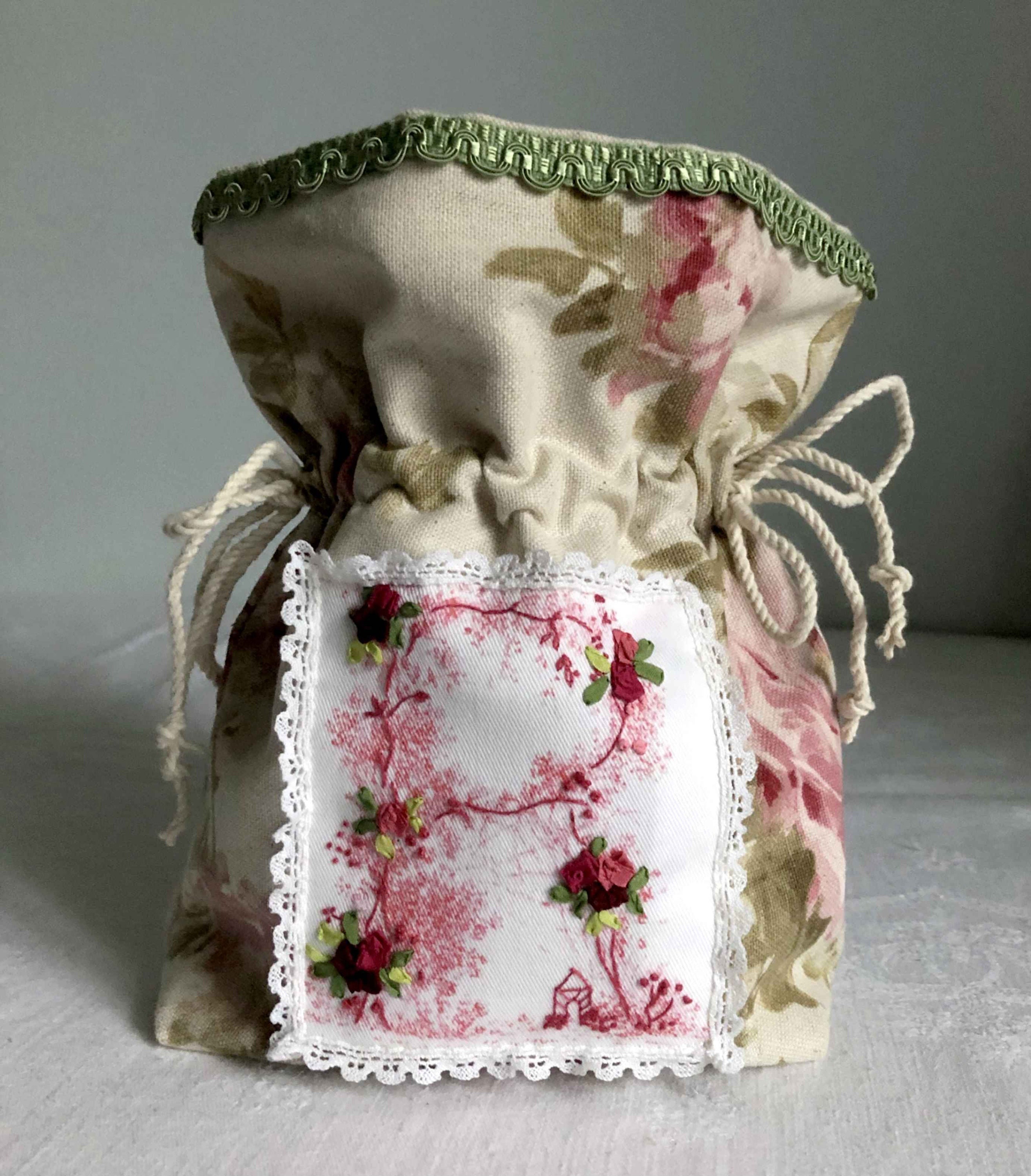 Pochon en Tissu, Lettre R Brodée Au Ruban Style Shabby Chic, Petit Sac Liens Coulissants
