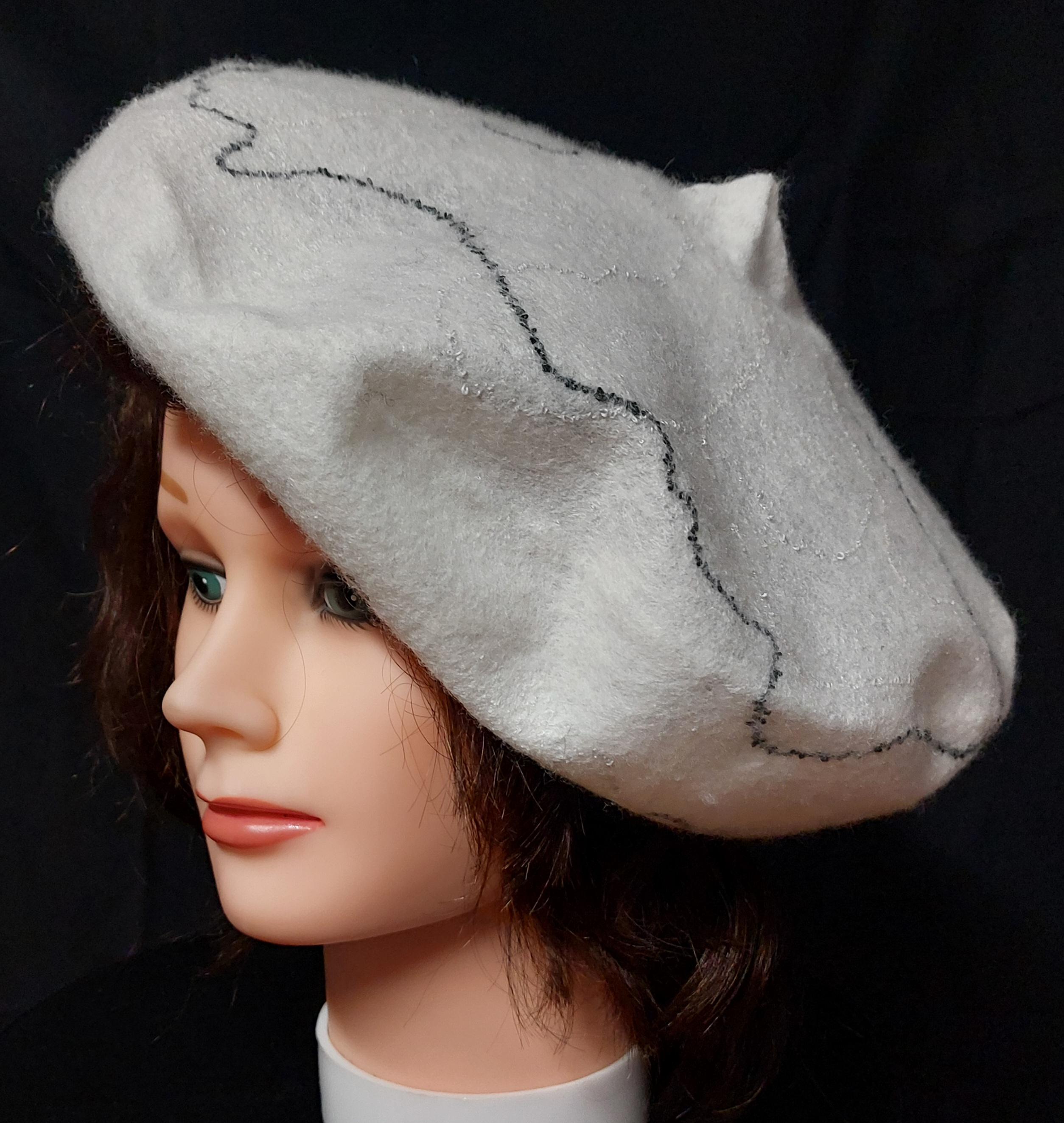〈SNBYA.H〉MERINO WOOL BERET Snow White Felted Beret (merino Wool, Silk Thread, Handmade