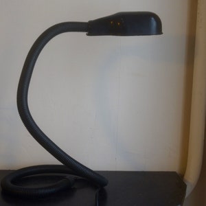 Lampe dlg de Hebi, Isao Hosoe pour Valenti.