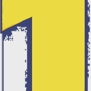 Pode incluir: Uma representação gráfica do número um, com um dígito amarelo arrojado sobre um fundo cinzento claro. O design é emoldurado por uma borda azul escura com um efeito de textura desgastada ao longo dos lados verticais.