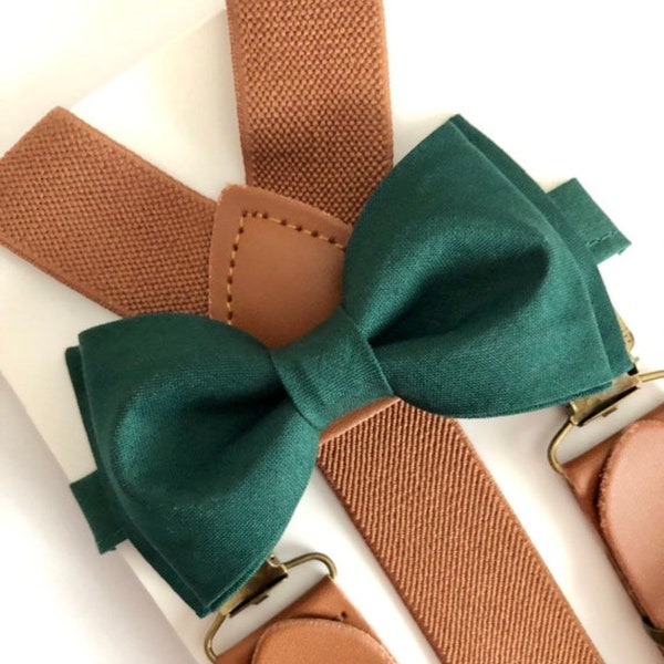 Dark Green Bow Tie Cognac Elastic Suspenders Set, Emerald Green Bow Tie, Hunter Green Bow Tie, Brown Buckle Suspenders, Wedding Suspenders