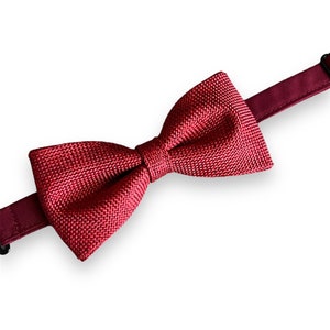 Burlap Burgundy Bow Tie. Kids/Adults. Burlap Wedding Bow Tie. Groomsmen Bowtie. Best men bowtie.