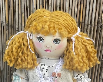 Muñeca rubia de peluche de 45 cm (18 pulgadas) de Posie and Thread - Rostro pintado a mano - Conjunto hecho a mano
