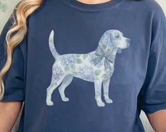 Camiseta floral de beagle, camiseta cottagecore con hortensias azules, regalo para mamá beagle coqueta