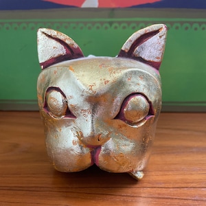 Vintage Golden Wood Cat Head Bell