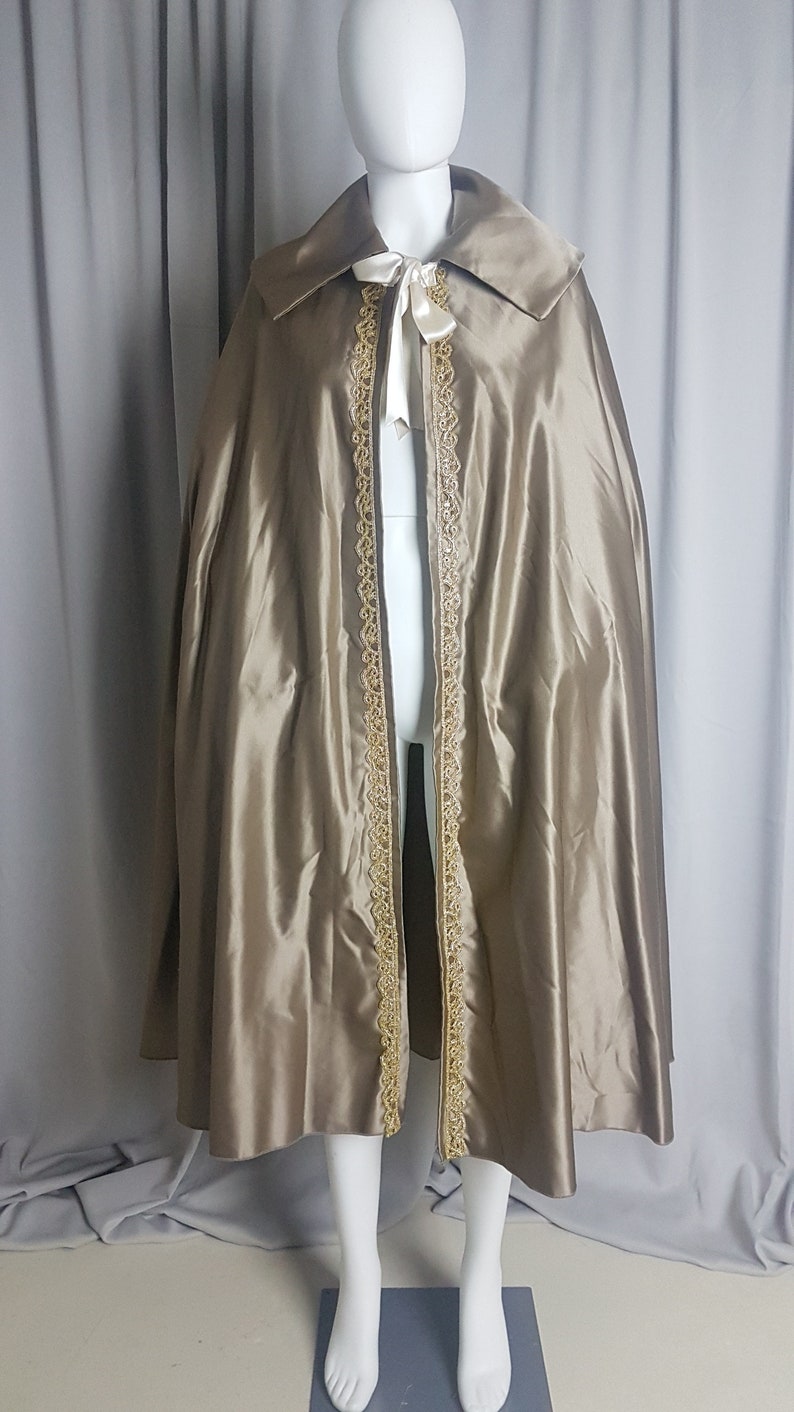 Cape Ready for shipment 18 century dress Venice carnival