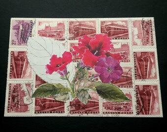 Cartolina collage, ORIGINALE con francobolli e stampa botanica vintage, francobolli ungheresi vintage degli anni '60