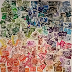200 sellos postales arcoíris diferentes, antiguos y vintage, 1890-1990, de muchos países.