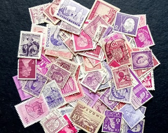 Rosa und Lila Briefmarken, Set von 100, alle unterschiedlich, antik und vintage, aus vielen Ländern, etwa um 1890-1980