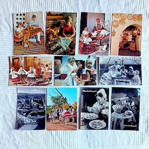 Ungarische Trachten auf Vintage Postkarten, Set von 11, 1960er-80er Jahre, , schwarz-weiße und farbige Fotos