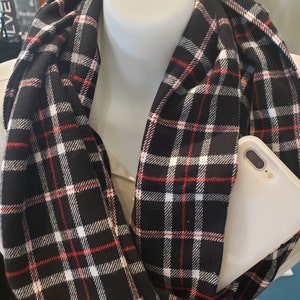 Zwart/wit/rood Infinity zaksjaal met ritssluiting