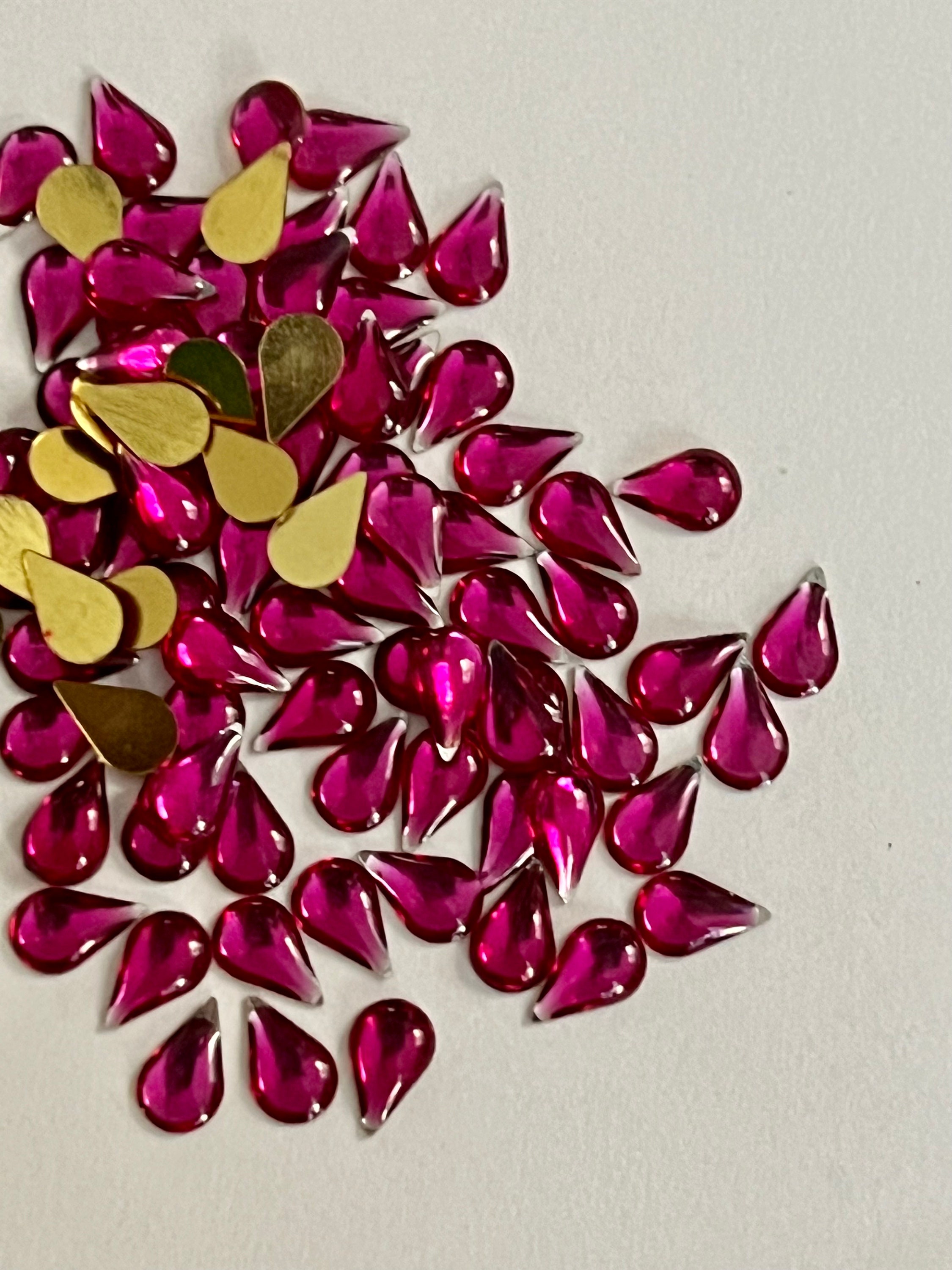 Thilak Teardrop shaped acrylic Kemp Stones for art & Craft, Embroidery and Jewellery Making Cabochons