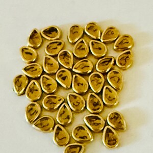 Glue-on Kundan stones Flat back Kundan stones Kundan stones for jewelry Kundan embellishments DIY Kundan stones Flat back rhinestones Kundan stones for crafts Glue-on rhinestones Decorative Kundan stone High-quality Kundan stones, diy embellishments