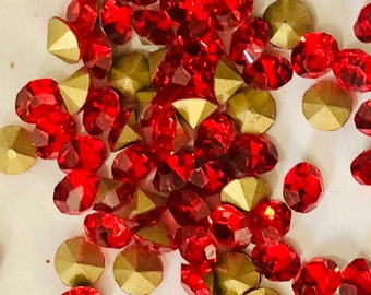 Round Pointed Back Shiny crystal Rhinestones, clear chatons cone foiled nail art Gems jewelry making bead Siam Red