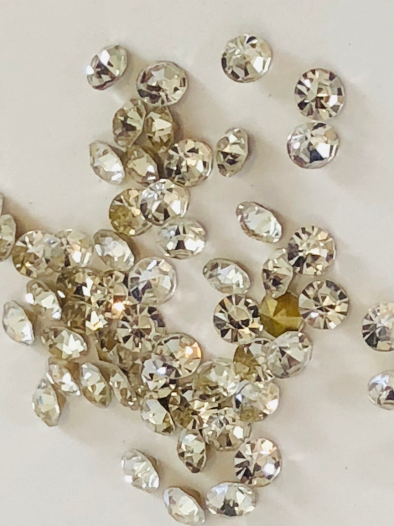 24ss 5.3mm 36 Pcs Crystal Clear IHC Europe Chaton 1088