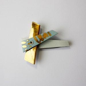 Brooch Porcelain mobile, white, gold, light blue image 6