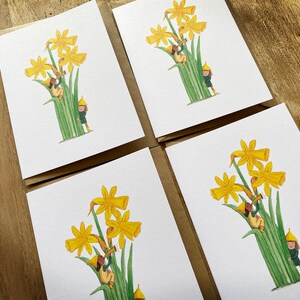 Pack de 4, Pascua de primavera escondido en las tarjetas narcisos, tarjetas del día de la madre. Tarjetas A6 impresas en tarjetas recicladas por Juliet Thomas Doodles