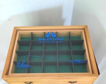 Vintage 40 Slot Mustad Angeln Fliegen Lagerung Vitrine