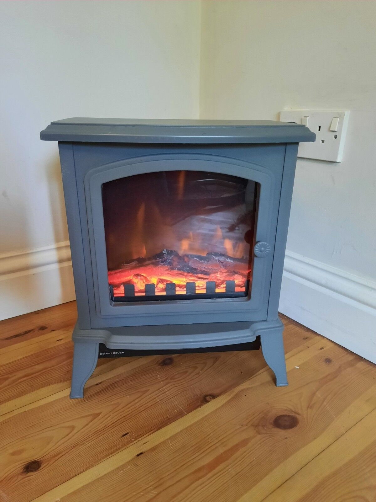 LIVIVO Electric Fireplace Log Burning Style Fan Heater 2000w UK