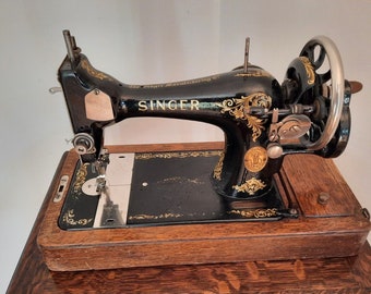 Vintage Singer Hand Crank Vibrating Shuttle Sewing Machine 1910-1915 Model