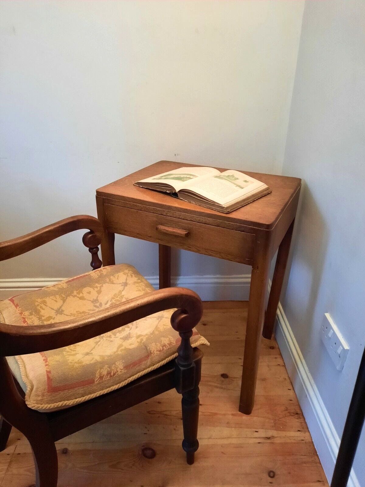 Writing table for students price deals