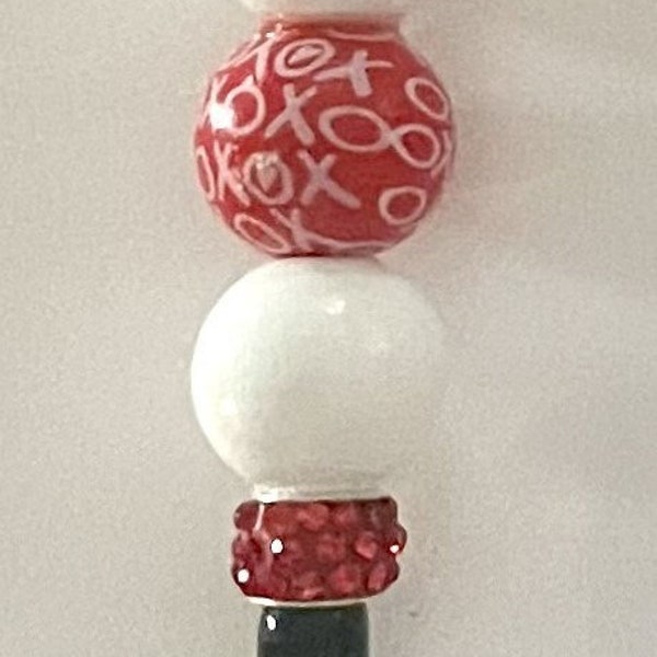 Red and White Beaded Clip #W06