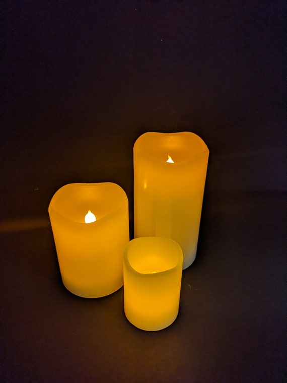 Bougies piliers vacillantes sans flamme à LED fabriquées avec de