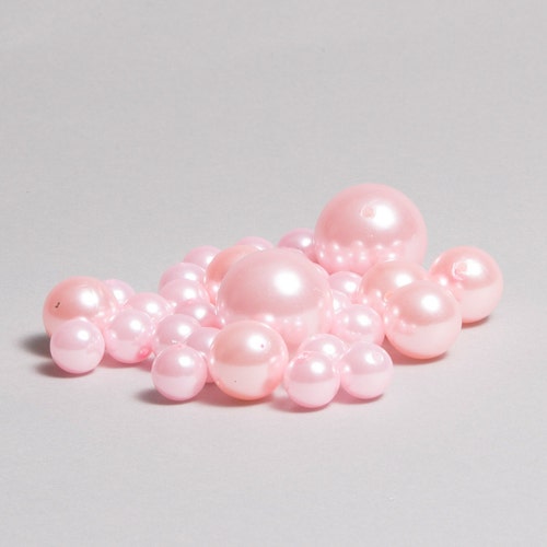 84 perles roses - tailles assorties, perles en plastique, perles artisanales, perles assorties
